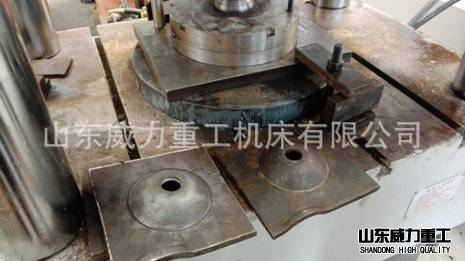 使用油壓機(jī)制造出的錨桿托盤的實例