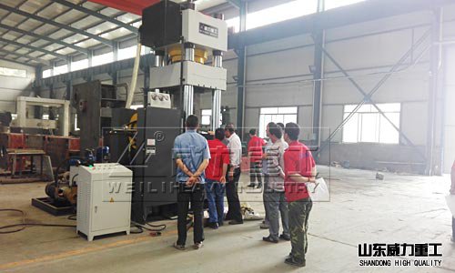 立臥一體金屬粉末成型油壓機(jī)車間實(shí)景拍攝