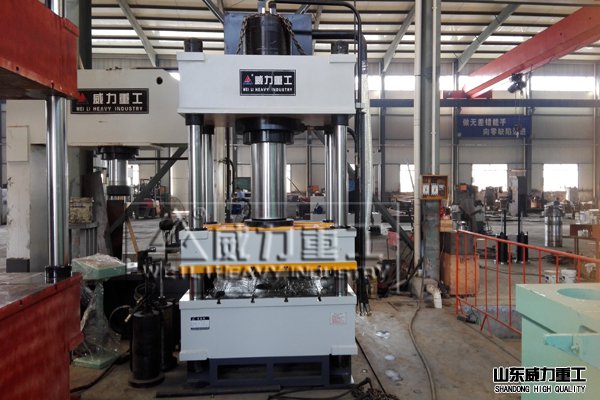 油壓機(jī)廠家生產(chǎn)車間實景