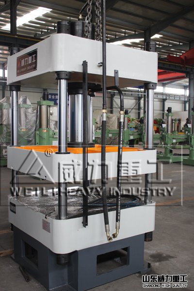 狗咬骨三梁四柱油壓機(jī)