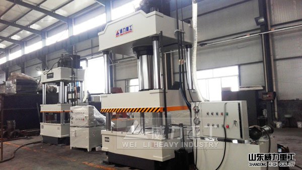 315噸三梁四柱油壓機(jī)