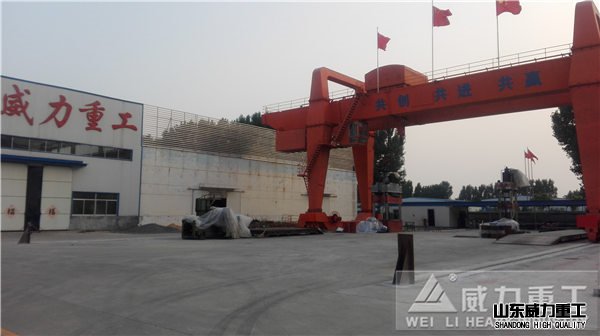 160噸航車專門用來加工油壓機(jī)