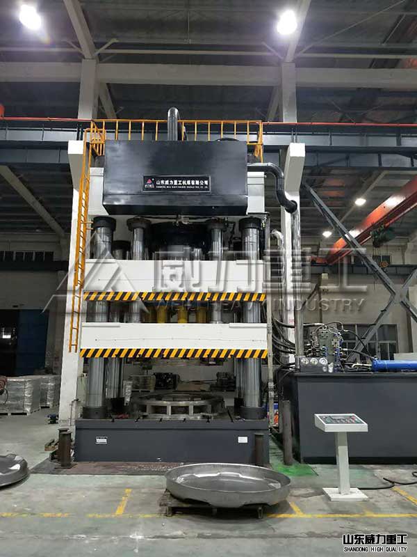 2800噸封頭拉伸四柱油壓機客戶使用現場