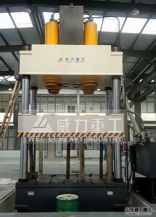 熱鍛液壓機(jī)到客戶(hù)現(xiàn)場(chǎng)調(diào)試