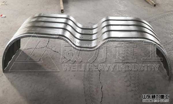 一次成型的半掛車擋泥萬(wàn)產(chǎn)品